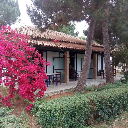 Dougas Bed & Breakfast 3*