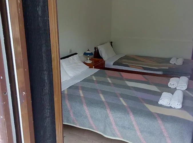 Dougas Bed & Breakfast 3*