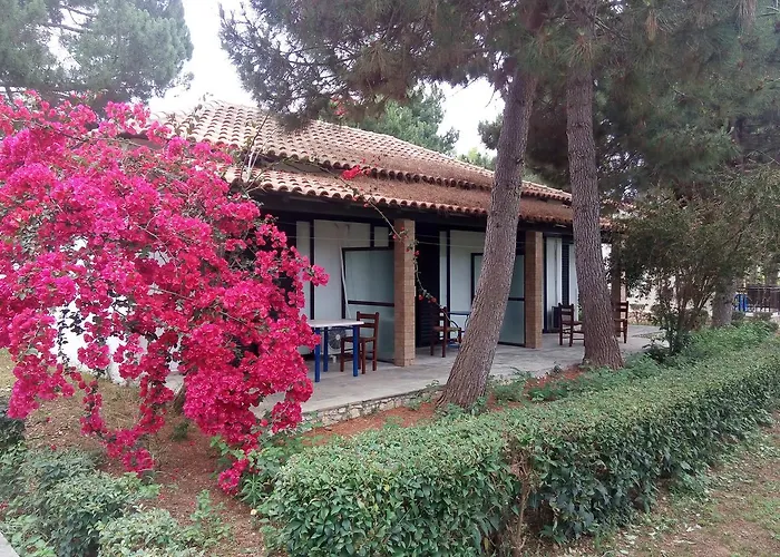 Dougas Bed & Breakfast 3*